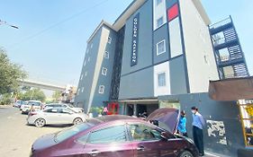 Hotel Golden Saffron By Qotel-Punjabi Bagh
