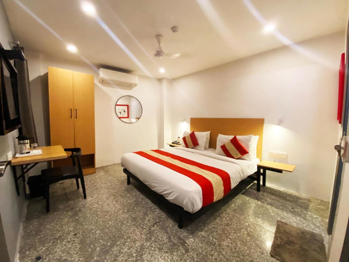 Hotel Golden Saffron By Qotel-Punjabi Bagh New Delhi Exterior photo