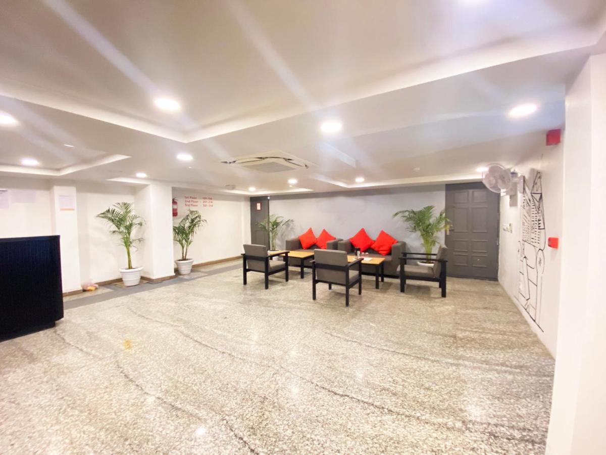 Hotel Golden Saffron By Qotel-Punjabi Bagh New Delhi Exterior photo